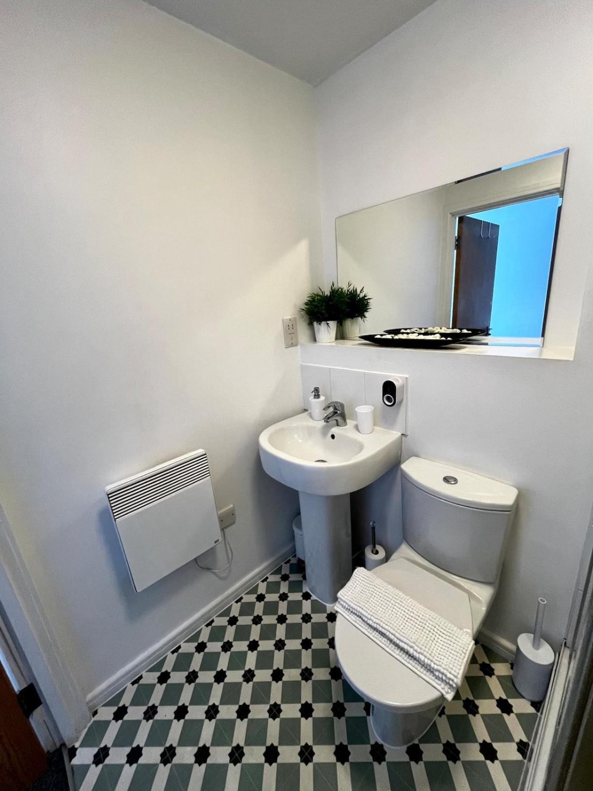 Serene 2-Bed Flat With Canal Views - Coop Live & Ethiad Manchester Exteriér fotografie