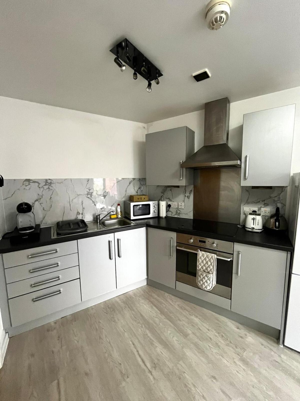 Serene 2-Bed Flat With Canal Views - Coop Live & Ethiad Manchester Exteriér fotografie