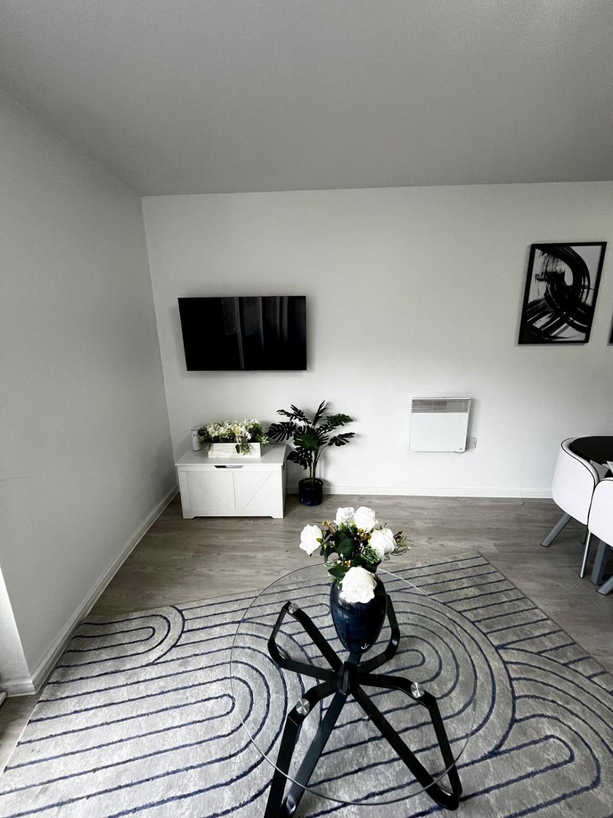 Serene 2-Bed Flat With Canal Views - Coop Live & Ethiad Manchester Exteriér fotografie