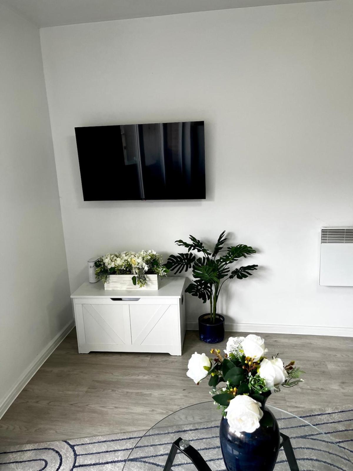 Serene 2-Bed Flat With Canal Views - Coop Live & Ethiad Manchester Exteriér fotografie